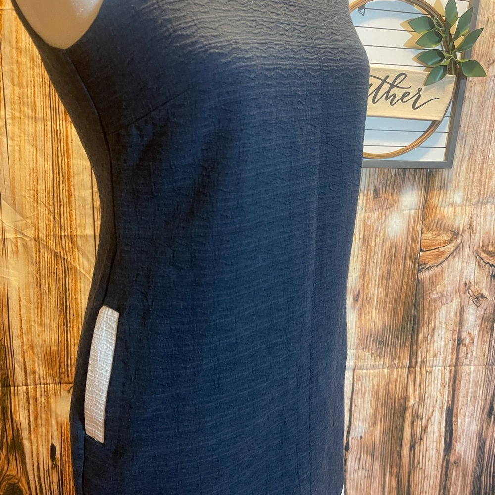 Vineyard Vines navy dress - Picture 7 of 11